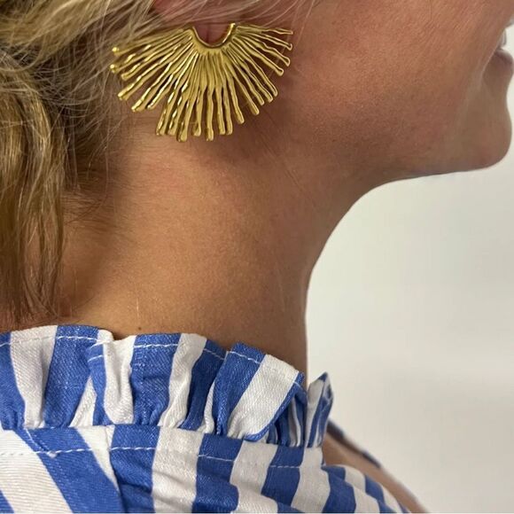 Gold Statement Earrings A948 - Picture 2 of 3